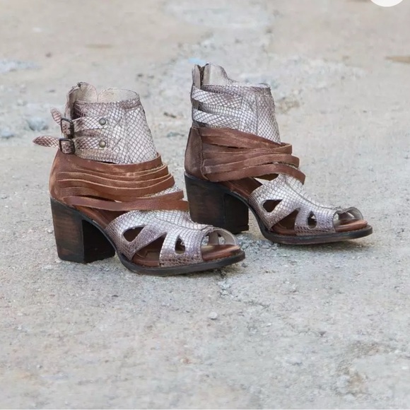 Freebird by Steven Nest Heeled Sandal 9 Leather Boho Strappy Faux Snakeskin - Picture 1 of 15